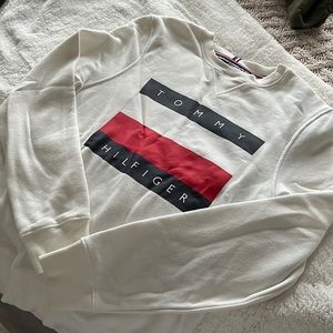 XS white Tommy Hilfiger sweater